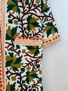 Chaqueta Bomber Larga Bordada a Mano Verde, Abrigo de Invierno para Mujer, Algodón Suzani Reversible, Ecológico y Transpirable - Product Image 4