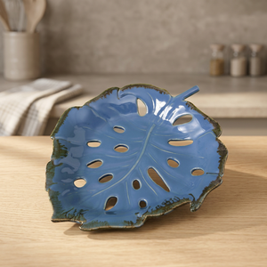 Plato de Cerámica con Diseño de Hojas Azules, Hecho a Mano, Estilo Bohemio, Decoración de Mesa, 400 mm de Diámetro - Product Image 1