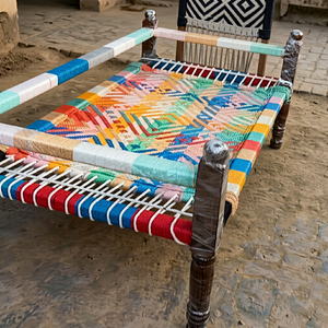 Cama Tradicional de Mimbre Manji de Diseño, Elegante y Colorida, Estilo Pueblo, Tejida a Mano, con Incrustaciones de Hueso, para Apartamento - Product Image 1