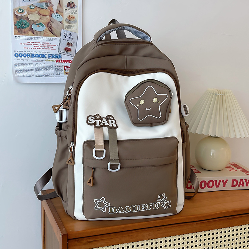 Brown without pendants