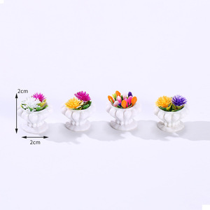 Plantes en pot miniatures en résine, ensemble de quatre décorations de bureau d'intérieur de 3 à 5 cm, ornement de fleurs artificielles - Product Image 4