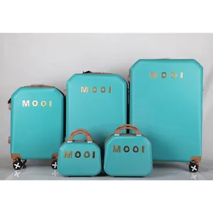 Ruedas giratorias de calidad sólida modelo múltiple al por mayor juego de 5 piezas maleta PP equipaje con 4 ruedas