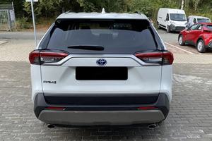 Auto Usado Asequible, <span class=keywords><strong>Toyota</strong></span> <span class=keywords><strong>RAV4</strong></span> Executive <span class=keywords><strong>2.5</strong></span> Híbrido <span class=keywords><strong>AWD</strong></span> SUV 2025, Listo para Usar, Sin Accidentes, Listo para Enviar a Todo el Mundo - Product Image 5