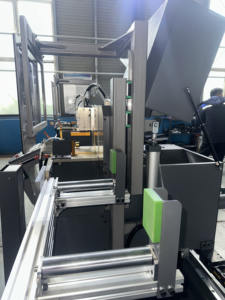 Sega di precisione CNC a 45 gradi per impianti ortopedici - Product Image 4