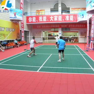 Telhas revestidas de plástico removível dos pp, telhas para piso esportivo de badminton tribunal pp