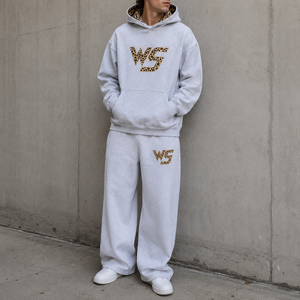 Conjunto Deportivo Personalizado Unisex de Talla Grande para Otoño, 2 Piezas, Transpirable, Sudadera con Capucha y Pantalones Anchos con Parche de Tela con Estampado de Leopardo - Product Image 1