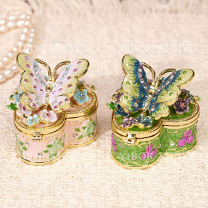 Caja de Joyería de Aleación Esmaltada con Diseño de Mariposa y Corazón, Estilo <span class=keywords><strong>Neoclásico</strong></span>/Europeo, Regalo Creativo para el Día de San Valentín, Artículo Decorativo - Product Image 1