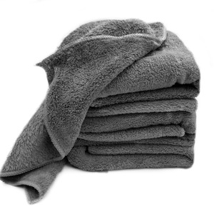 Serviette de nettoyage auto en microfibre corail 40x40cm, épaisse et super absorbante pour le detailing automobile - Product Image 4