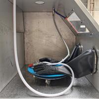 Cabine de sablage humide manuelle en acier inoxydable, machine de sablage à abrasif liquide avec moteur de pompe pour l'entretien et le nettoyage des moules