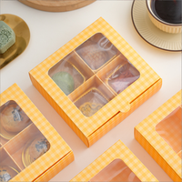 Boîtes d'emballage pour cupcakes de luxe de couleur jaune avec logo personnalisé 4 6 trous Boîte d'emballage en papier pour muffins de boulangerie avec insertion
