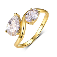 Fabricant de bijoux en moissanite VVS couleur D sur mesure, vente en gros, bague en argent sterling 925 à deux pierres de forme poire et ovale pour femme