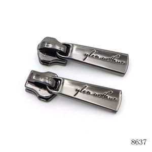 Pièces et accessoires pour sacs, logo de marque personnalisé, tirette de <span class=keywords><strong>fermeture</strong></span> <span class=keywords><strong>éclair</strong></span> en métal, <span class=keywords><strong>curseur</strong></span> de vêtement, tirette de 30 <span class=keywords><strong>mm</strong></span> en métal gris - Product Image 1