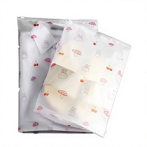 Sacchetti Richiudibili in Polipropilene per Indumenti, Design Fungo e Coniglio, 9" X 14" / 24 X 35 cm, Confezione da 50 - Product Image 1
