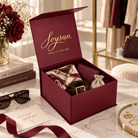 Boîte cadeau en carton rigide recyclable personnalisée avec fermeture magnétique, design style livre, doublure personnalisée pour accessoires vestimentaires