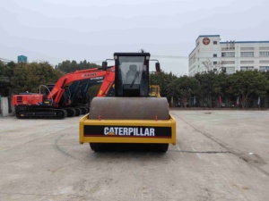 Caterpillar <b>Used</b> <b>Road</b> <b>Roller</b> Vibrator CS583 CS683 <b>Road</b> Compactor CS683e Apisotero Usado Price - Product Image 5