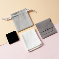 Pochette de luxe en flanelle souple avec logo personnalisé pour bijoux rouge à lèvres haut de gamme velours cordon cadeau bijoux sac en toile de coton