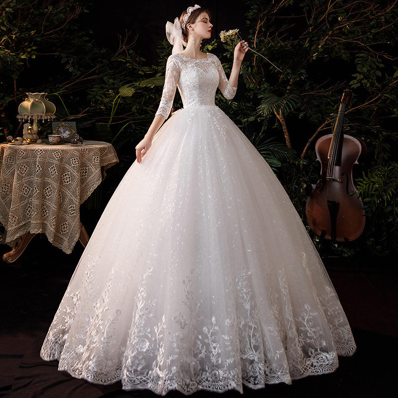 modern yet elegant wedding dress