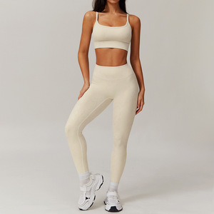 2025 nouvelles femmes chaud or Yoga ensemble soutien-gorge de gymnastique Leggings 6 pièces ensemble de sport femmes haut T-shirt sport gilet Yoga à manches longues <span class=keywords><strong>logo</strong></span> personnalisé - Product Image 4