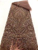 Tissu de Dentelle Brodé de Luxe Fait Main Orné de Perles et Paillettes, Tulle Maille Blanc pour Robe de Mariée ou de Soirée, avec Perles