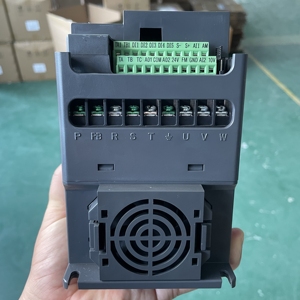 MPPT <b>Solar</b> VFD Single Phase 0.75kw 1.5kw 2.2kw <b>Solar</b> <b>Pump</b> 3hp Frequency <b>Pump</b> Controller PV500-PV0022G1 Frequency <b>Pump</b> Controller - Product Image 4