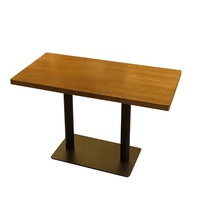 Ensemble de salle à manger en bois massif avec banquette rembourrée en PU vert et chaises en bois pour café et bistrot