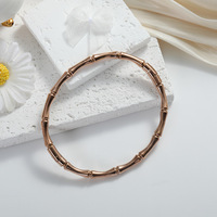 Bracelet jonc en acier inoxydable motif goutte d'eau et bambou, 68mm 59mm, manchette ovale torsadée avec perles, Or, Or rose, Acier, Bijoux en gros