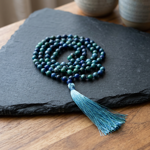 Collier de 108 perles Mala en Chrysocolle |   Pompon en soie noué à la main |   Cadeau de méditation pour maman - Product Image 3
