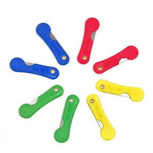 Folding Mini Utility Knife Stainless Steel Blade Plastic Handle Craft Paper Cutter Random Color Office Stationery Tool - Product Image 2