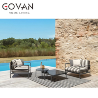 Table de jardin ronde Dunraven 365 jours pour repas au bord de la piscine, idéale pour les cours intérieures et villas en bord de mer, en bois de bouleau