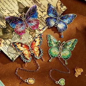 Marque-page vintage en métal coloré en forme de papillon avec chaîne métallique, marque-pages de luxe en gros, accessoire de lecture, cadeau unique - Product Image 2