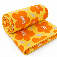 Serviette de plage en microfibre personnalisée en gros, imprimé coloré résistant à la décoloration, séchage rapide, sans sable