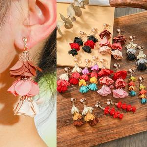 Pendientes Colgantes de Moda con Forma de Flor, Chapados en Oro, Estilo Bohemia para Mujer, Joyería de Resina Acrílica 2025 - Product Image 1