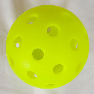Pickleball personnalisé de taille standard USA populaire Sport OEM vert jaune orange <span class=keywords><strong>blanc</strong></span> 74MM 26 40 trous Logo imprimé X40 Pickle Balls - Product Image 2