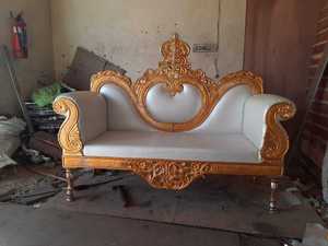 Wholesale Royal Style Wooden Wedding <b>Sofa</b> with Premium Solid <b>Wood</b> Construction and Upholstered Seating for Bride Groom Stage - Product Image 4