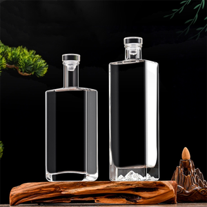 Bottiglie di whisky liquori di vetro vuoto 250ml quadrato 500ml 1000ml fondo bottiglie di vetro di montagna <span class=keywords><strong>Vodka</strong></span> con coperchio - Product Image 2