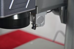 소형 레이저 조각 기계 가정 사업 금속 레이저 표하기 기계 소형 섬유 레이저 조각 절단기 - Product Image 5