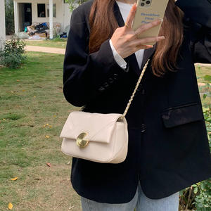 Bolso de cadena acolchado para mujer, 7 pulgadas, blanco, caqui, negro, con cierre magnético, bandolera, bolso cuadrado pequeño a la moda - Product Image 3