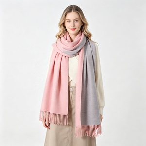 Chal de invierno de cachemira suave para mujer, diseño liso de doble cara, con flecos, cortavientos, grueso, tipo bufanda manta extragrande para el cuello, para el día a día - Product Image 2