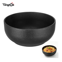 Bol de service en fonte de style coréen sans PFAS, pré-assaisonné, avec base en bois, idéal pour la préparation du bibimbap et des soupes