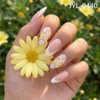 24 Uñas Postizas 3D con Relieve, Degradado Floral Rosa y Blanco, Uñas Postizas Largas en Forma de Ataúd, Calidad de Salón