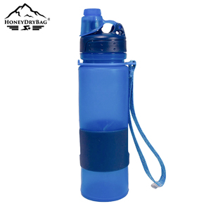 Bouteille d'eau robuste sans BPA en PCTG flexible avec échelle de suivi chronologique pour entraînement quotidien (OEM) - Product Image 1