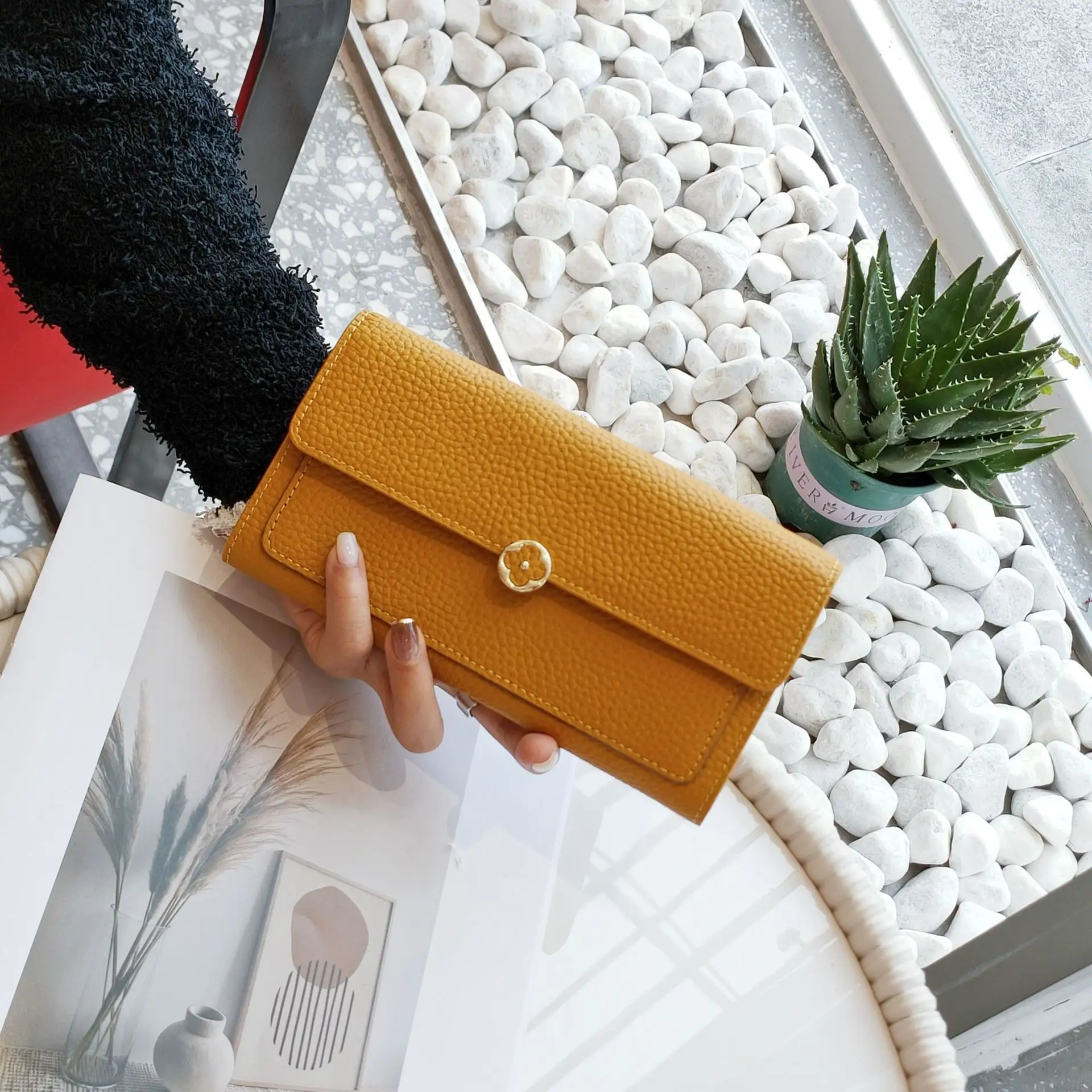 New Arrival Genuine Leather Clutch Purse Women Large Capacity Stylish Handbag RFID Clutch Wallet