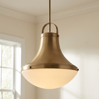 Moderne minimalistische hanglamp met overgangsdesign, verouderd messing met zacht wit glas voor eetkamer, restaurant en woonkamer