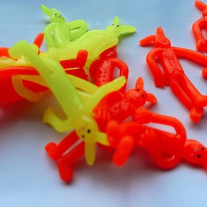2024 populaire Mini lapin extensible Fidget jouet mignon vente chaude TPR soulagement du Stress fête faveur pour les âges 5-7 ans - Product Image 4