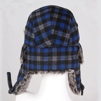 Gorro de invierno 2025 para hombre, gorro de piel rojo cálido con orejeras, gorro de trampero, gorro ruso Ushanka para mujer, gorro grueso a cuadros Negro Azul liso de felpa