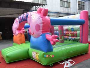 Castello Gonfiabile Commerciale Popolare a Forma di Maialino Rosa per Bambini, Castello Rimbalzante <span class=keywords><strong>con</strong></span> Personaggi dei Cartoni Animati e Percorso a <span class=keywords><strong>Ostacoli</strong></span> in Vendita - Product Image 5