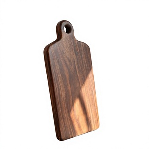 Plateau de service en bois artisanal, écologique, en acacia, avec poignée, designs personnalisables, finition naturelle, passe au lave-vaisselle - Product Image 5