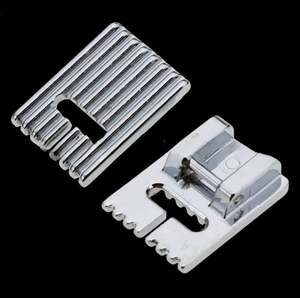 Ménage Pied Mince 5 Pieds Épais Tuck 7 Fossé Presseur Machine À Coudre Accessoires Portable En Plastique Simple Écologique Durable - Product Image 3