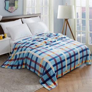 Vente en gros de <span class=keywords><strong>couverture</strong></span> en flanelle polyester drap de lit en molleton corail <span class=keywords><strong>couverture</strong></span> de yoga cadeau polaire falai <span class=keywords><strong>couverture</strong></span> de climatisation-moderne - Product Image 1