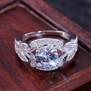 Anello a forma di foglia con diamante imitazione, elegante gioiello da donna per matrimonio e fidanzamento - Product Image 4